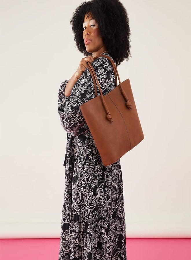 أكسيسورايز حقيبة كتف من أكسسورايز لندن بلون بني فاتح مزينة بعقدة | حقائب يد نسائية للاستخدام المكتبي | حقيبة عمل نسائية | حقيبة كتف نسائية - Image 5